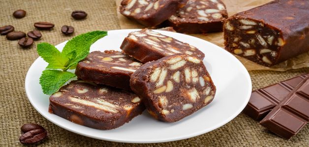 колбаска из печенья и какао шоколадная колбаска из печенья