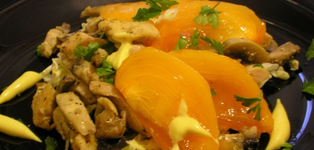 Салат с хурмой и курой Салат с хурмой и курицей