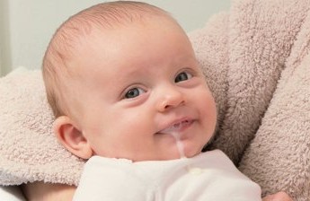 причины срыгиваний у новорожденных причины срыгивания