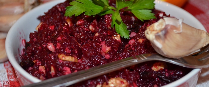 Свекольная икра с орехами Свекольная икра через мясорубку