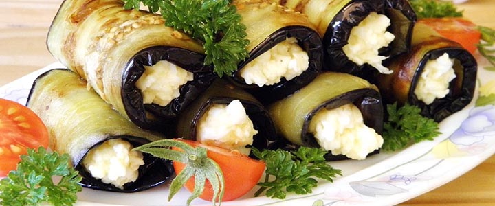 Закуска из баклажанов с чесноком и сыром Закуска из баклажанов с чесноком